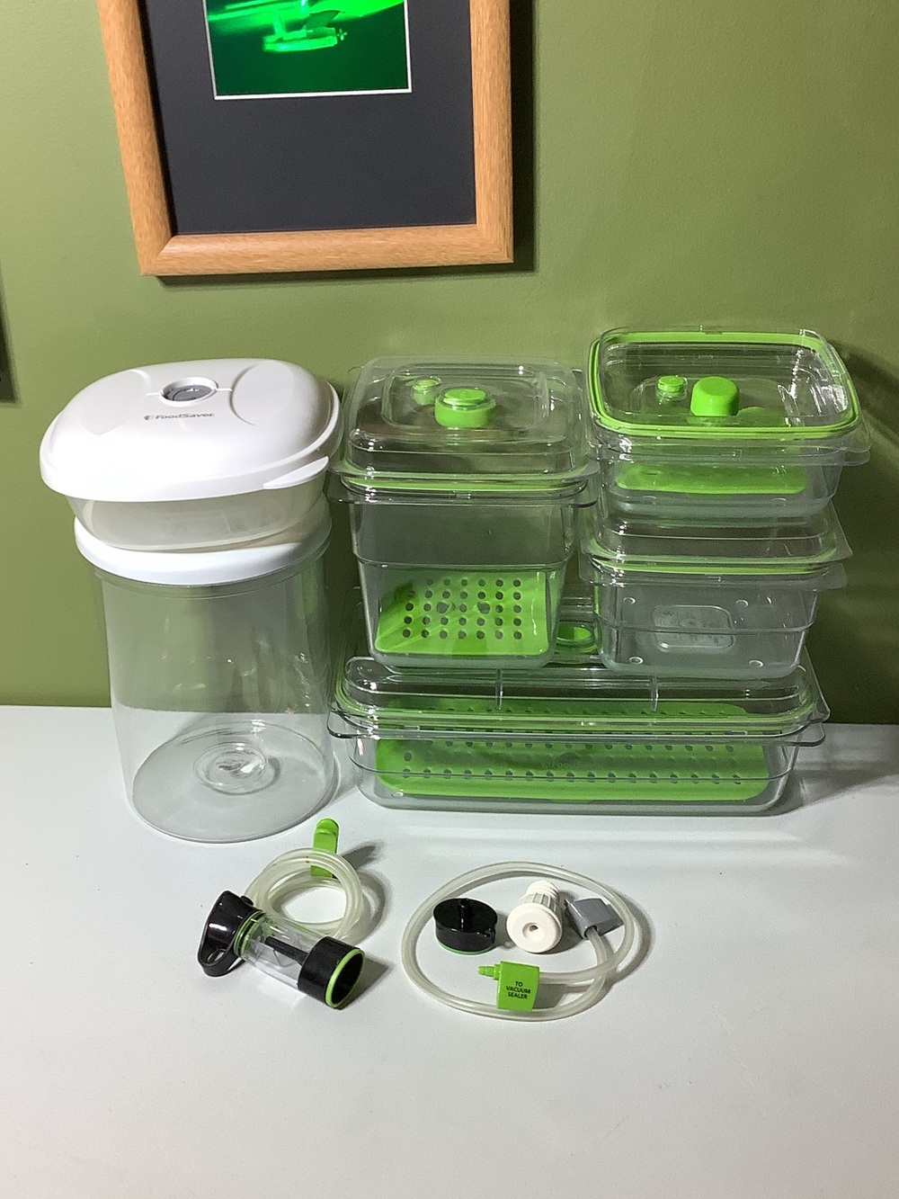 Foodsaver container & accessories lot